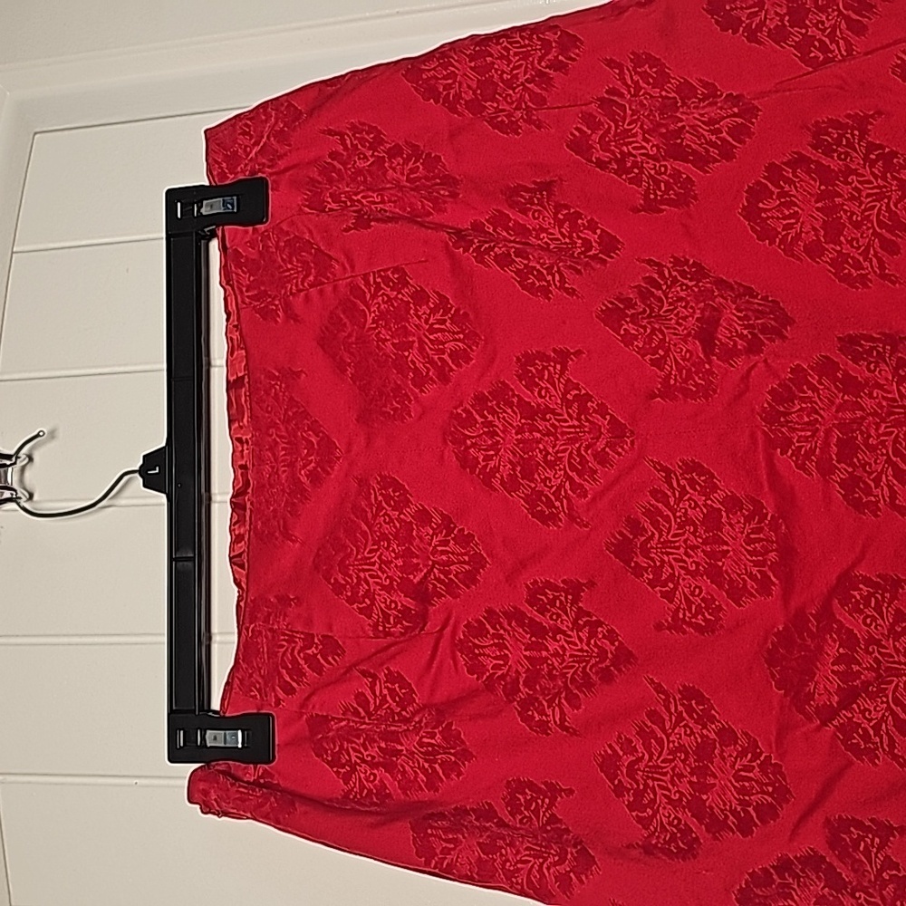 Apostrophe sz 8 red damask skirt - Picture 6 of 9